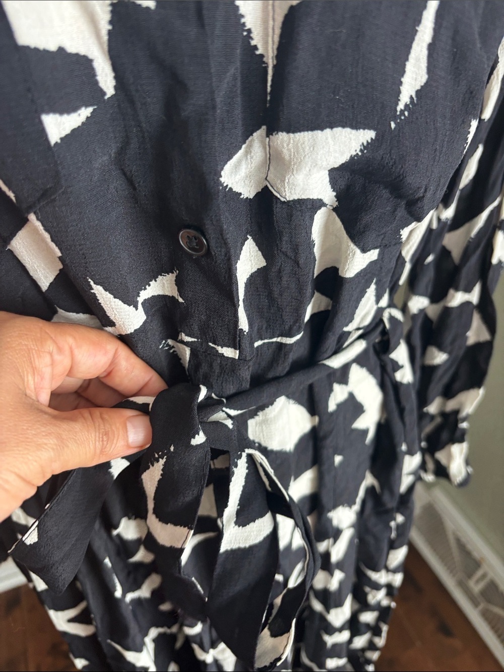Zara Black and White Abstract Midi Shirt Dress - Picture 5 of 10